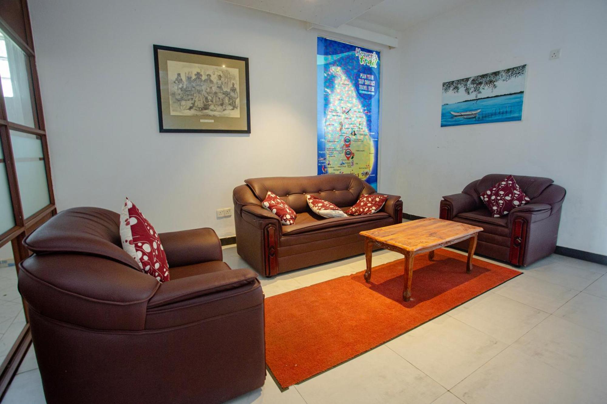 Hotel Lucky Seven Hikkaduwa Esterno foto