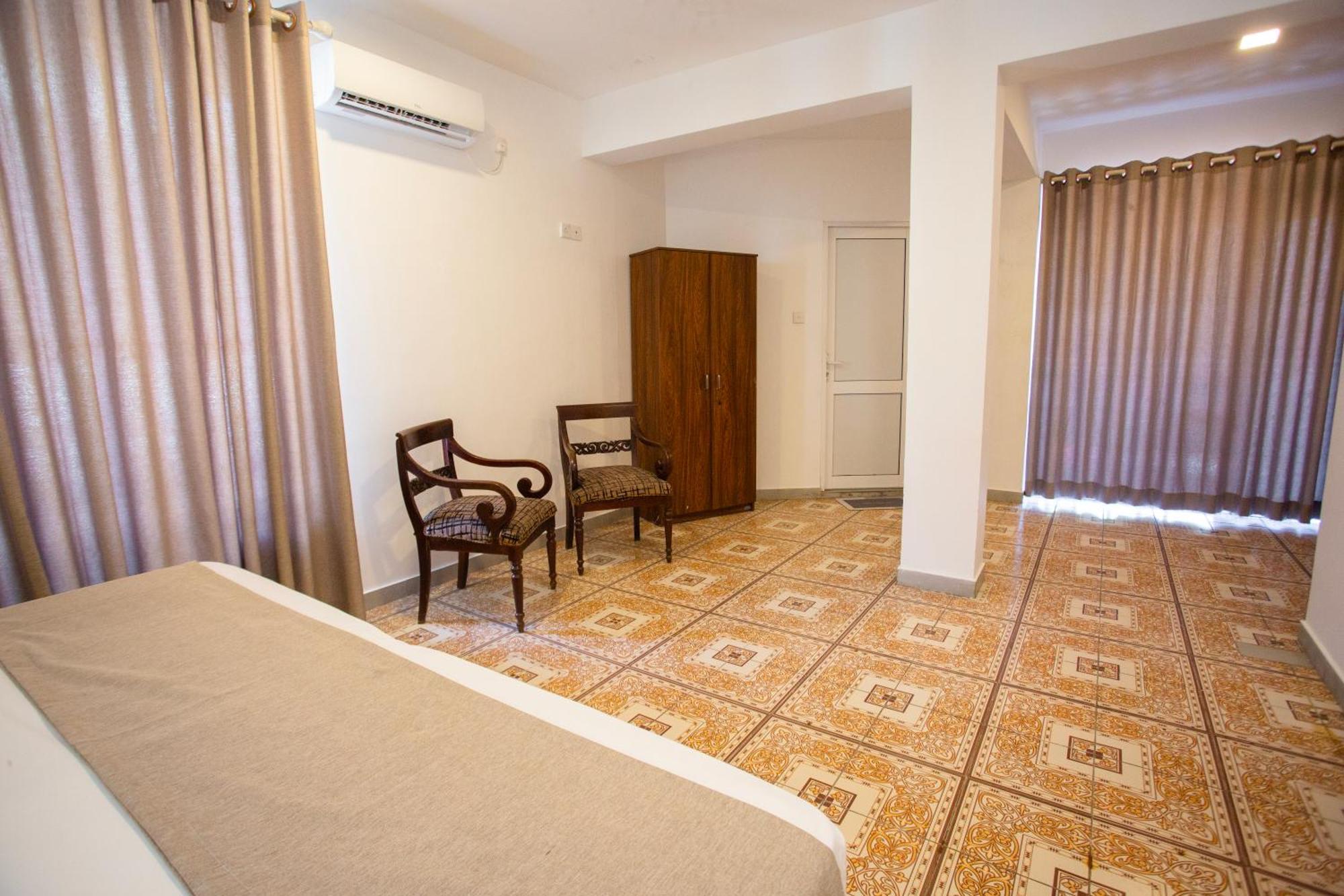Hotel Lucky Seven Hikkaduwa Esterno foto