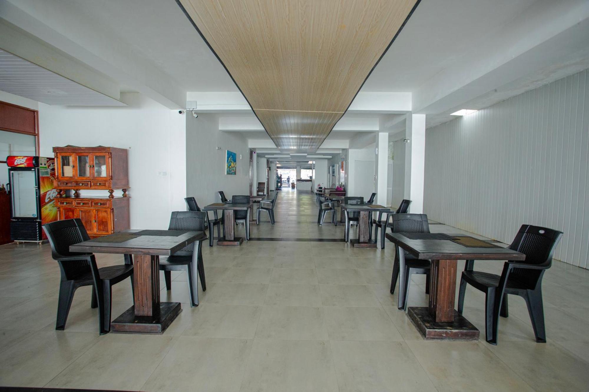 Hotel Lucky Seven Hikkaduwa Esterno foto