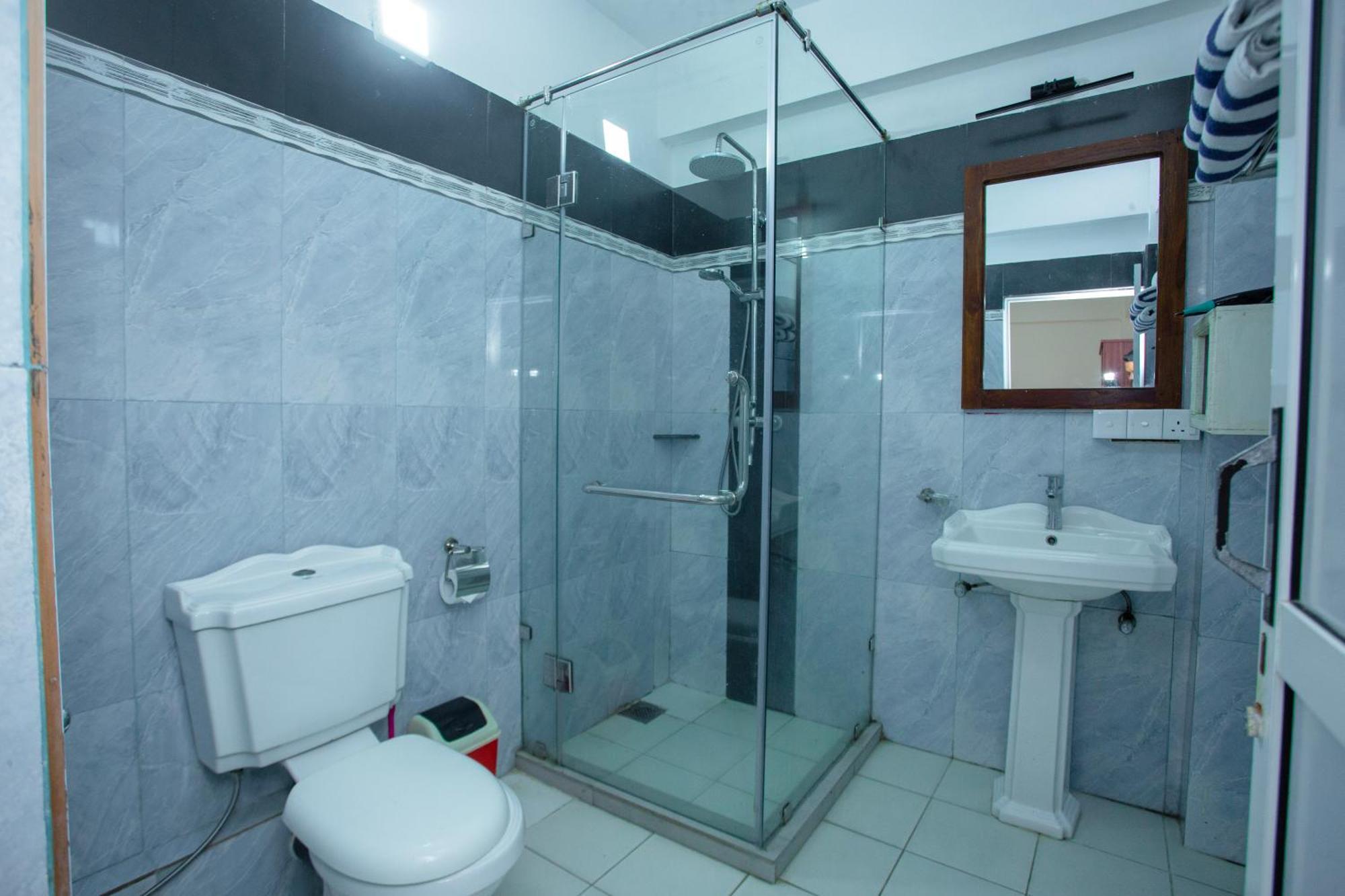 Hotel Lucky Seven Hikkaduwa Esterno foto