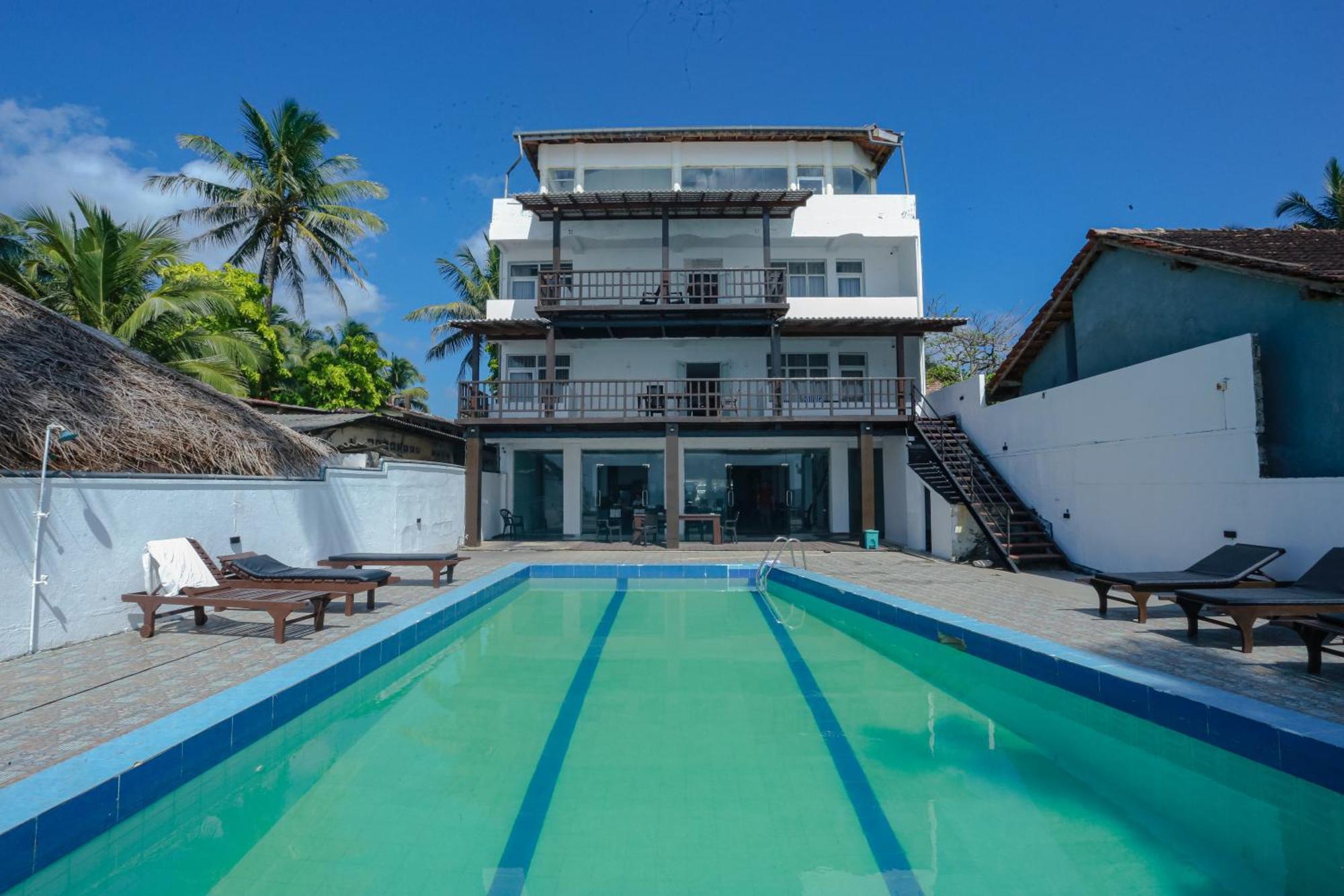 Hotel Lucky Seven Hikkaduwa Esterno foto