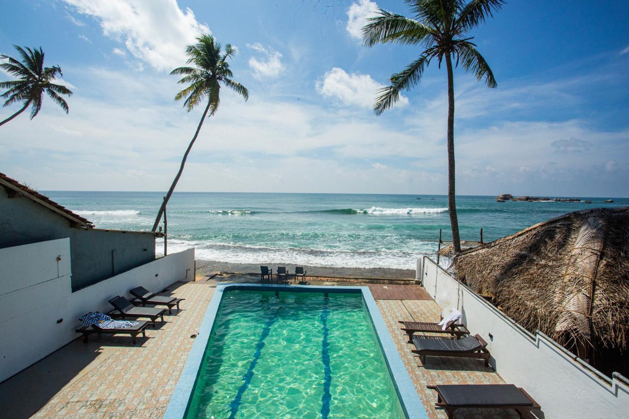 Hotel Lucky Seven Hikkaduwa Esterno foto